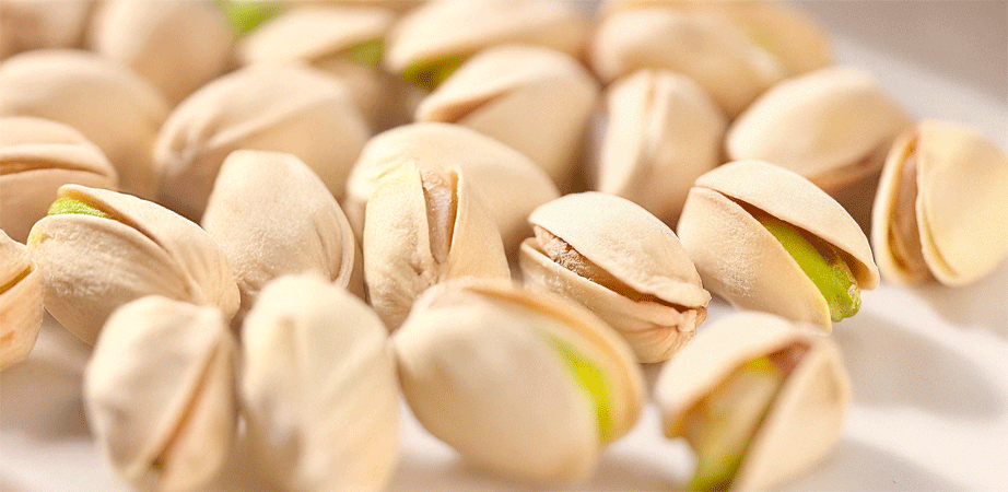 A plate of pistachios